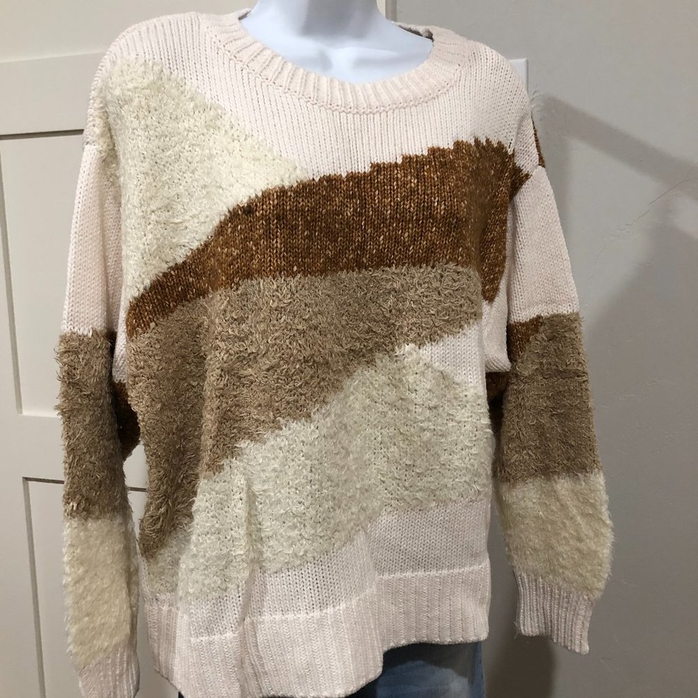 LOU & GREY Cream colored sweater